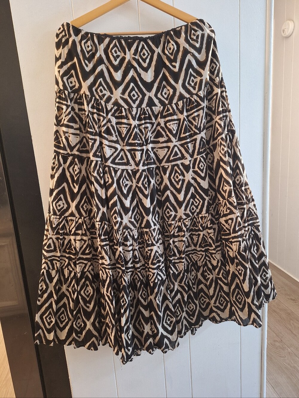 Lauren Ralph Lauren Black and White Geometric Tiered Midi Skirt